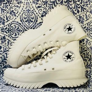 Chuck Taylor All Star Lugged 2.0 Unisex women’s 10 men’s 8 white